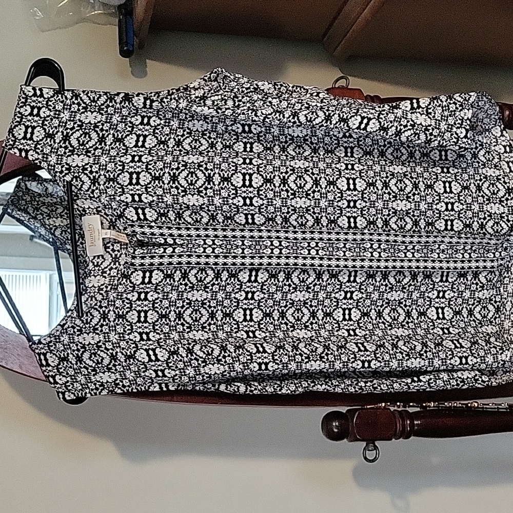 Sleeveless top